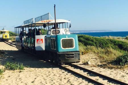 Lovely Apartment, 4 Min Best Beaches, Near Lisbon Centre Charneca  Bagian luar foto